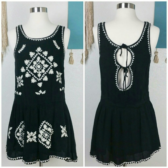 Forever 21 Dresses & Skirts - *SALE* Forever 21 Dress Embroidered Floral (B11)